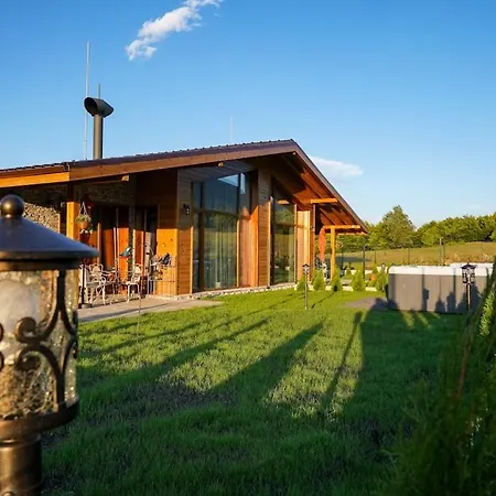 Mountain Jordan- With Jacuzzi *