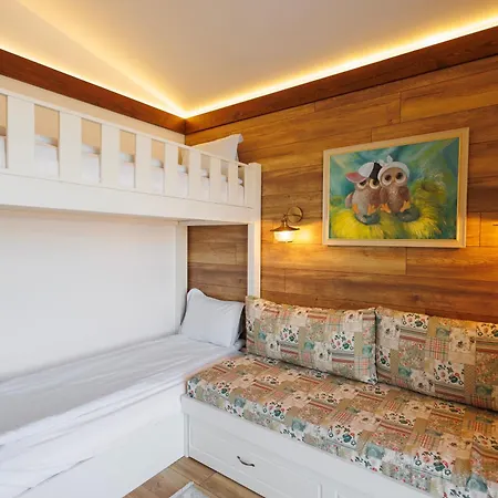 Луксозна вила Mountain Jordan- With Jacuzzi